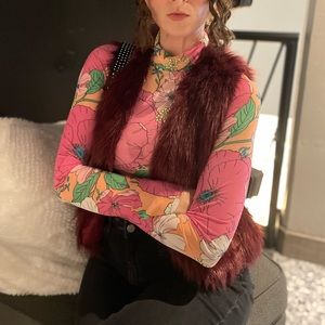 Lapis Burgundy Maroon Faux Fur Shaggy Vest Size M